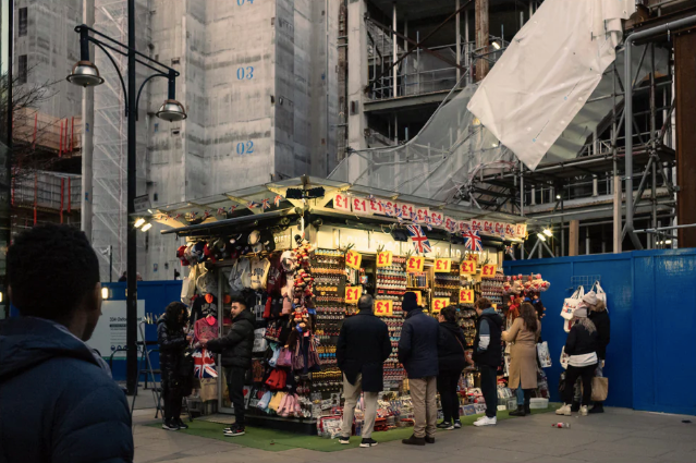 Arman Naji, Oxford Street - Claire de Rouen Books