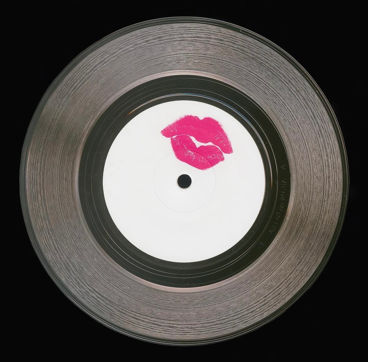 N°5, Material Girl