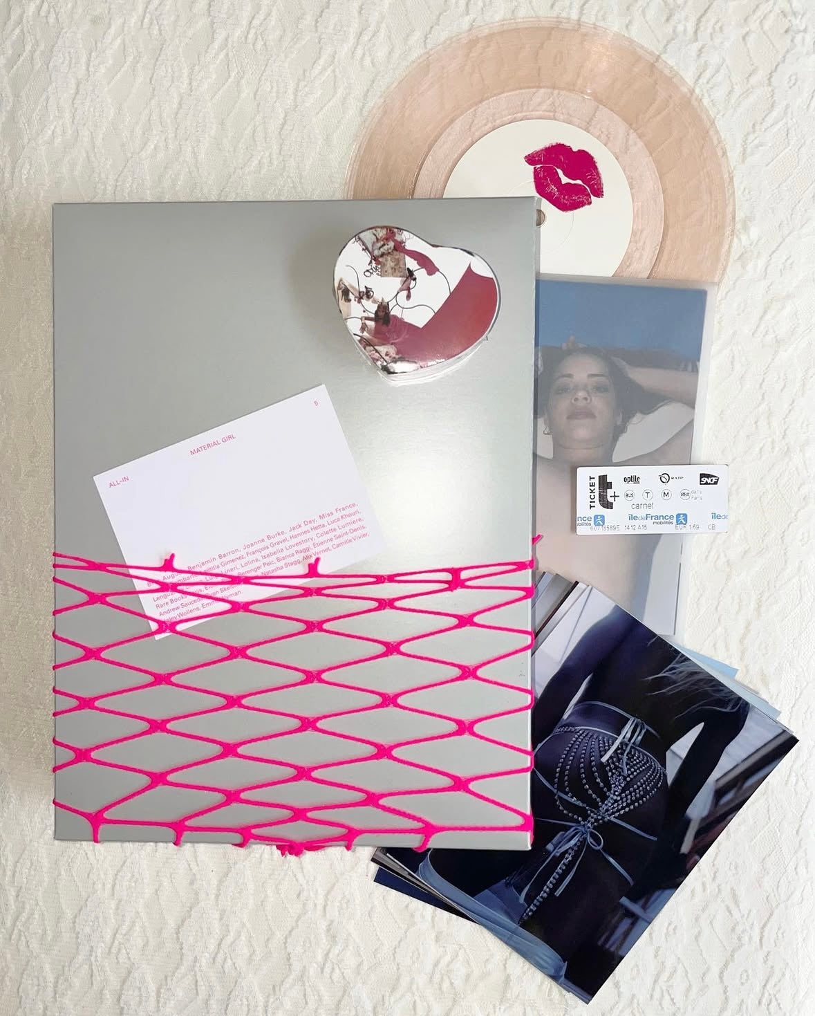 N°5, Material Girl